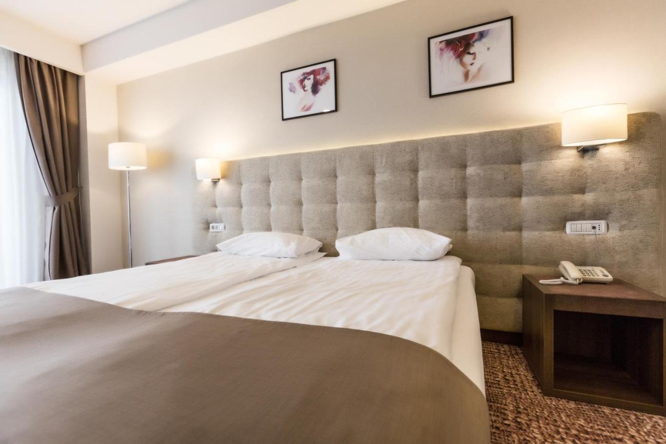 Double or Twin Room,826482719:JPEG