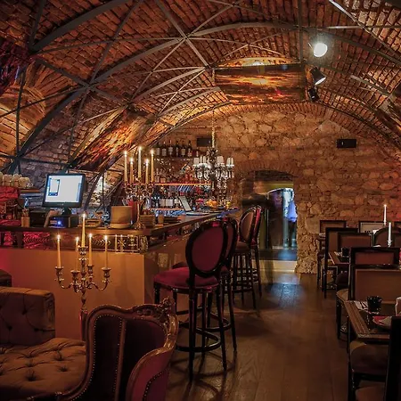 Casa Albert Boutique & Restaurant-3